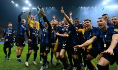 爱游戏地址-包含国际米兰成功续约主力后卫斯克里尼亚尔的词条