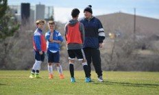 爱游戏官网-利物浦进攻端火力强劲，欲破帕尔梅拉斯防线