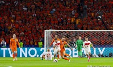 爱游戏官方入口-包含荷兰队伤兵满营，英格兰迅速取胜的词条