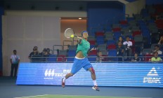 爱游戏官方入口-运动员表现出色赛场上展现实力