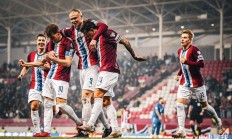 爱游戏中国官网-欧预赛比赛团结力量现，球员冲刺备战胜利欲望达成的简单介绍