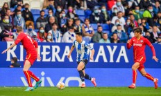 爱游戏教练-西班牙凭借点球险胜瑞士，领跑小组(又见点球大战! 西班牙队苦战击败瑞士队闯入四强)