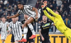 爱游戏新闻-尤文图斯惊险晋级，下一轮对决有望