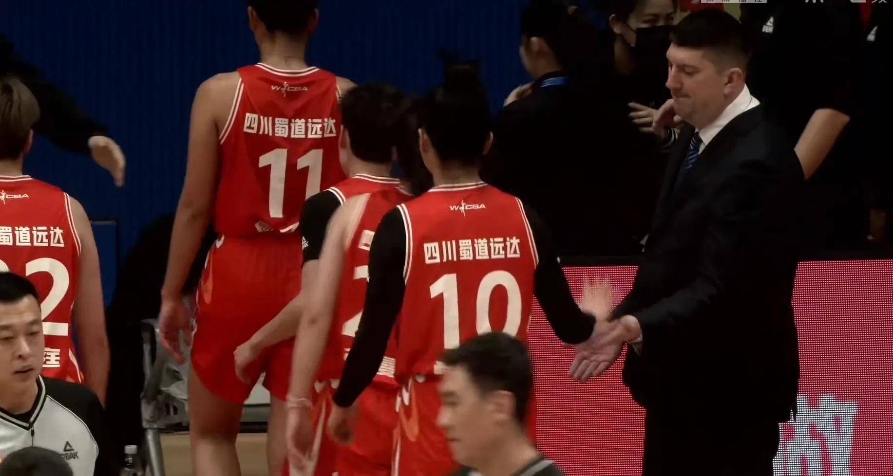 山东队全队出击,完胜四川队取得连胜(山东队全队出击,完胜四川队取得连胜三场) 山东队全队出击,完胜四川队取得连胜(山东队全队出击,完胜四川队取得连胜三场)