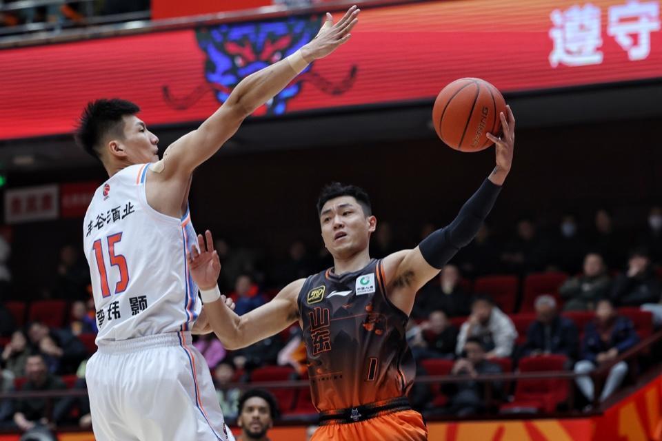 山东队全队出击,完胜四川队取得连胜(山东队全队出击,完胜四川队取得连胜三场) 山东队全队出击,完胜四川队取得连胜(山东队全队出击,完胜四川队取得连胜三场)