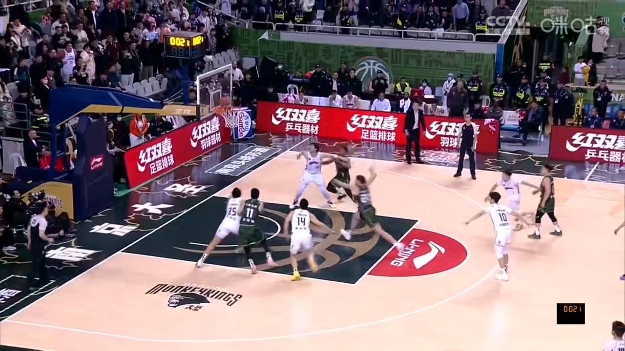 关于上海队成为本场最大亮点，CBA季后赛瞬间破防，三杀的信息