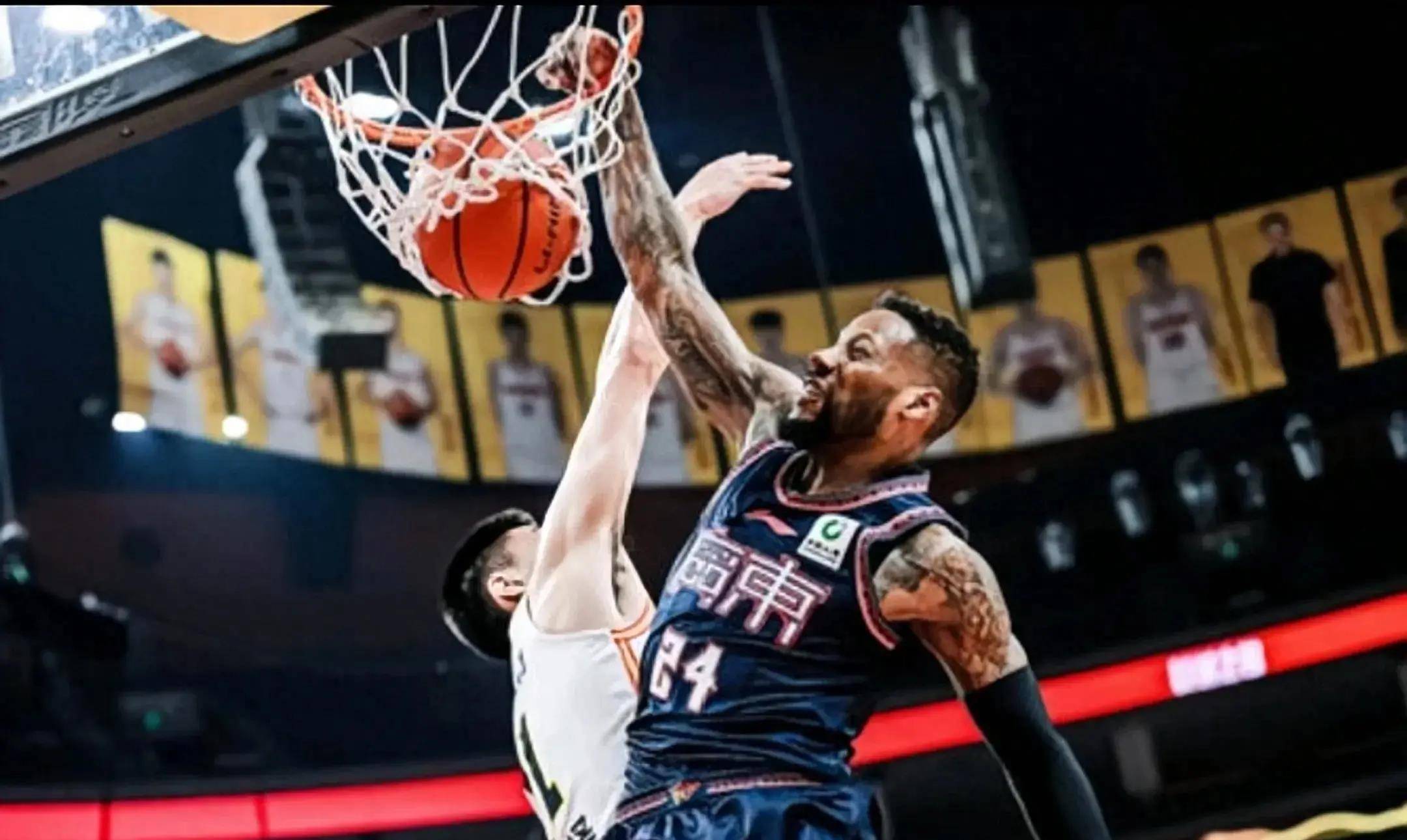 包含广东队成为本场最大亮点，CBA季后赛瞬间破防，爆冷的词条