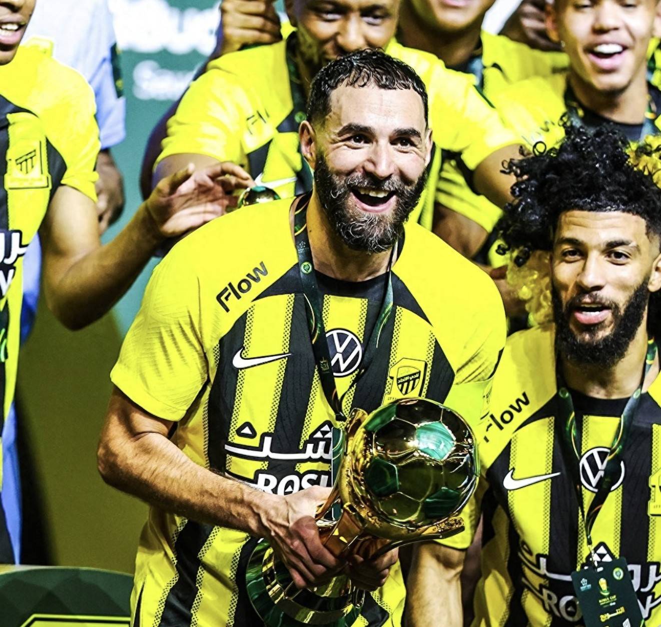 意大利足球联赛球员技惊四座，荣膺赛季MVP的简单介绍