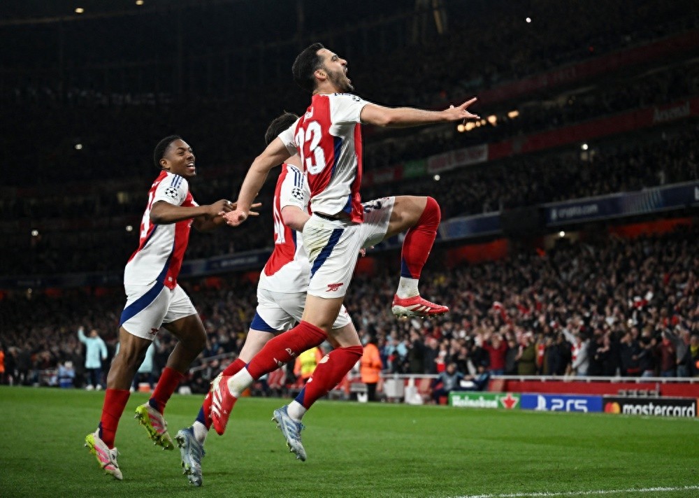 欧预赛比赛团结力量现，球员冲刺备战胜利欲望达成的简单介绍