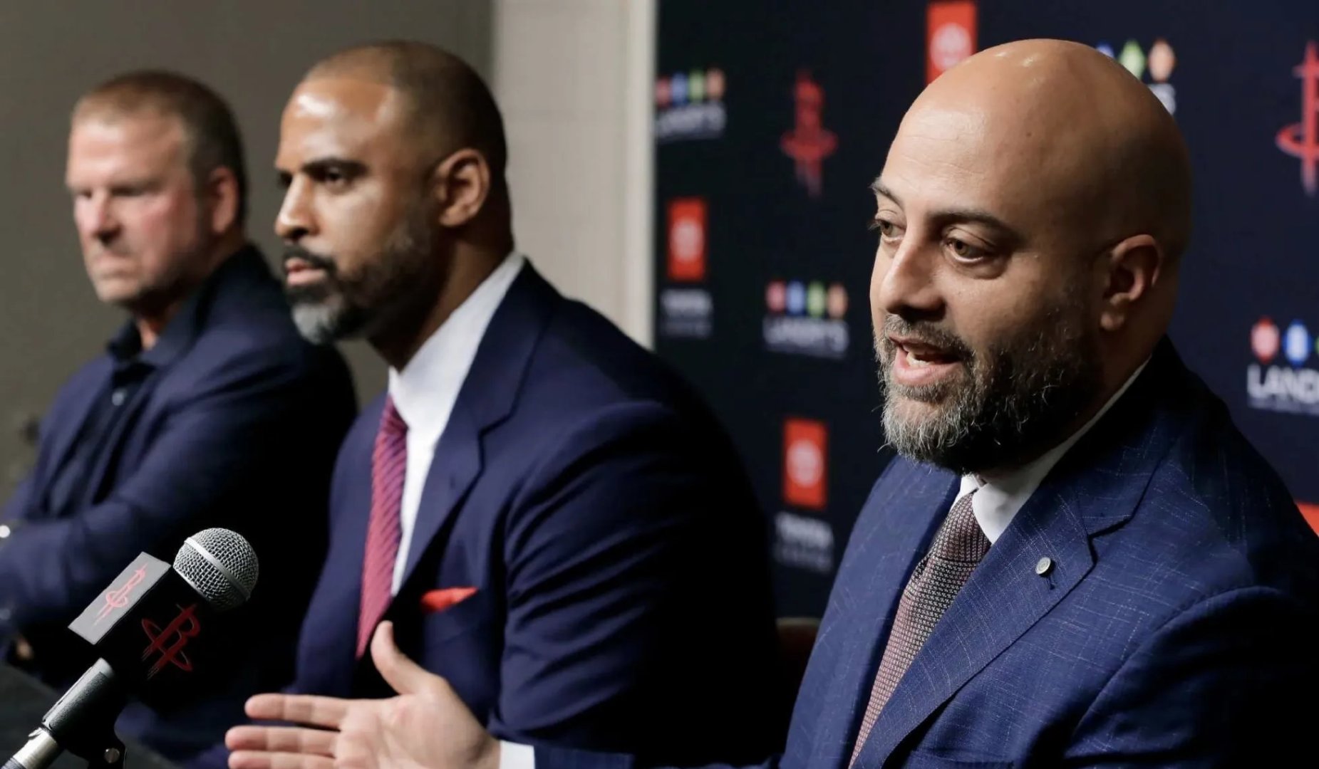 包含火箭主场难守，管理层或加强引援的词条