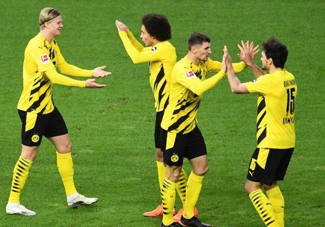 柏林赫塔主场告负,遭遇双杀 柏林赫塔主场告负,遭遇双杀