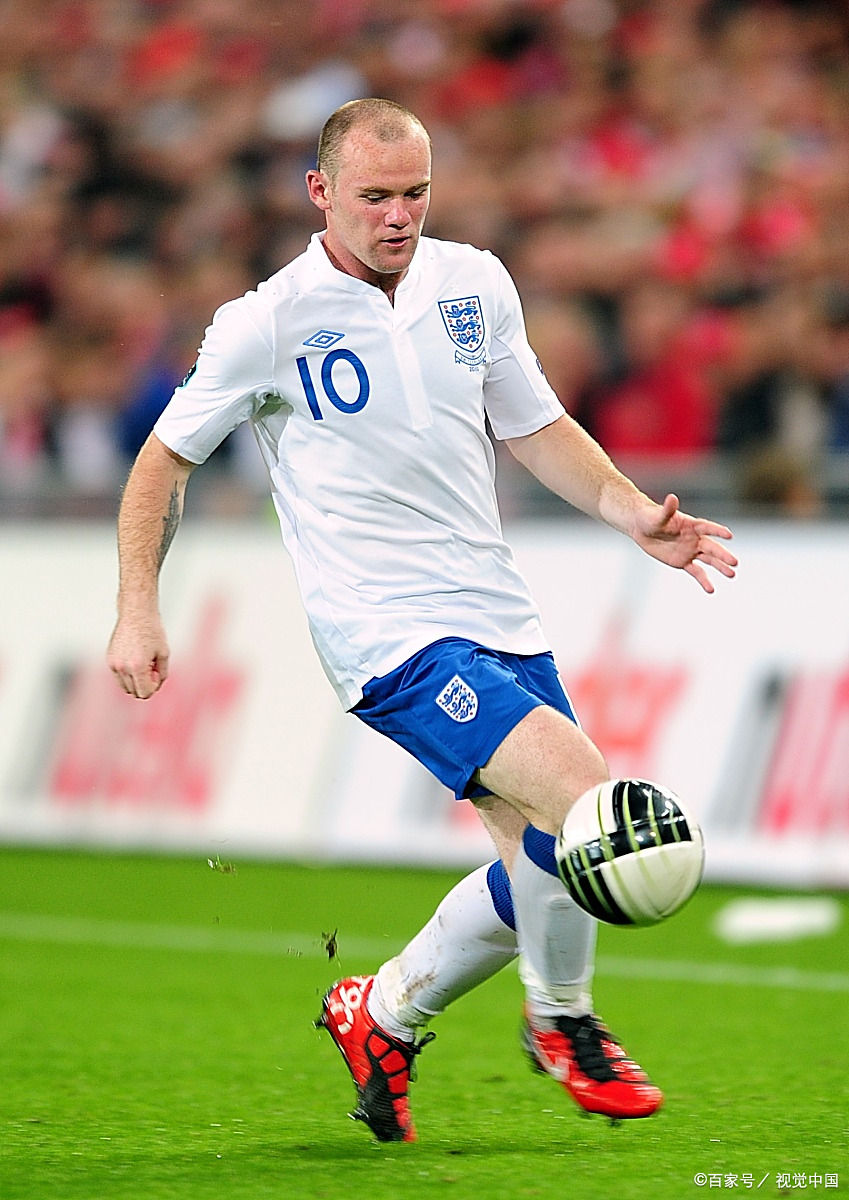 瑞士队惊险战胜英格兰，逆袭晋级