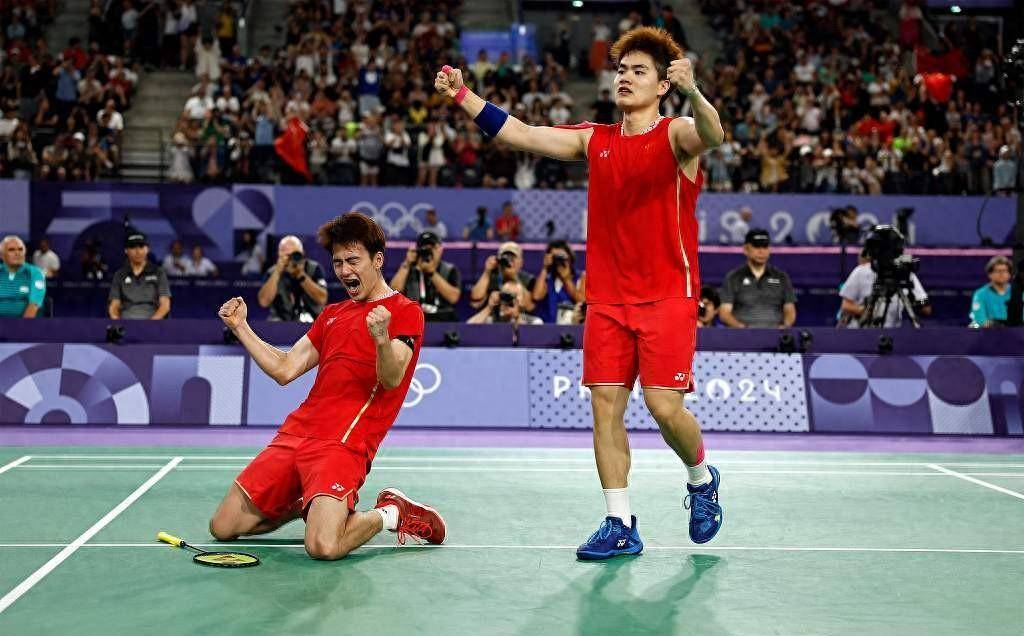 包含羽毛球男双决赛精彩演绎，选手实力强大的词条