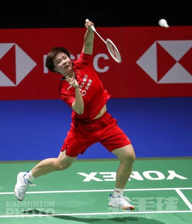 包含艰难拼搏：两队一决高下，谁能在苦战中脱颖而出的词条