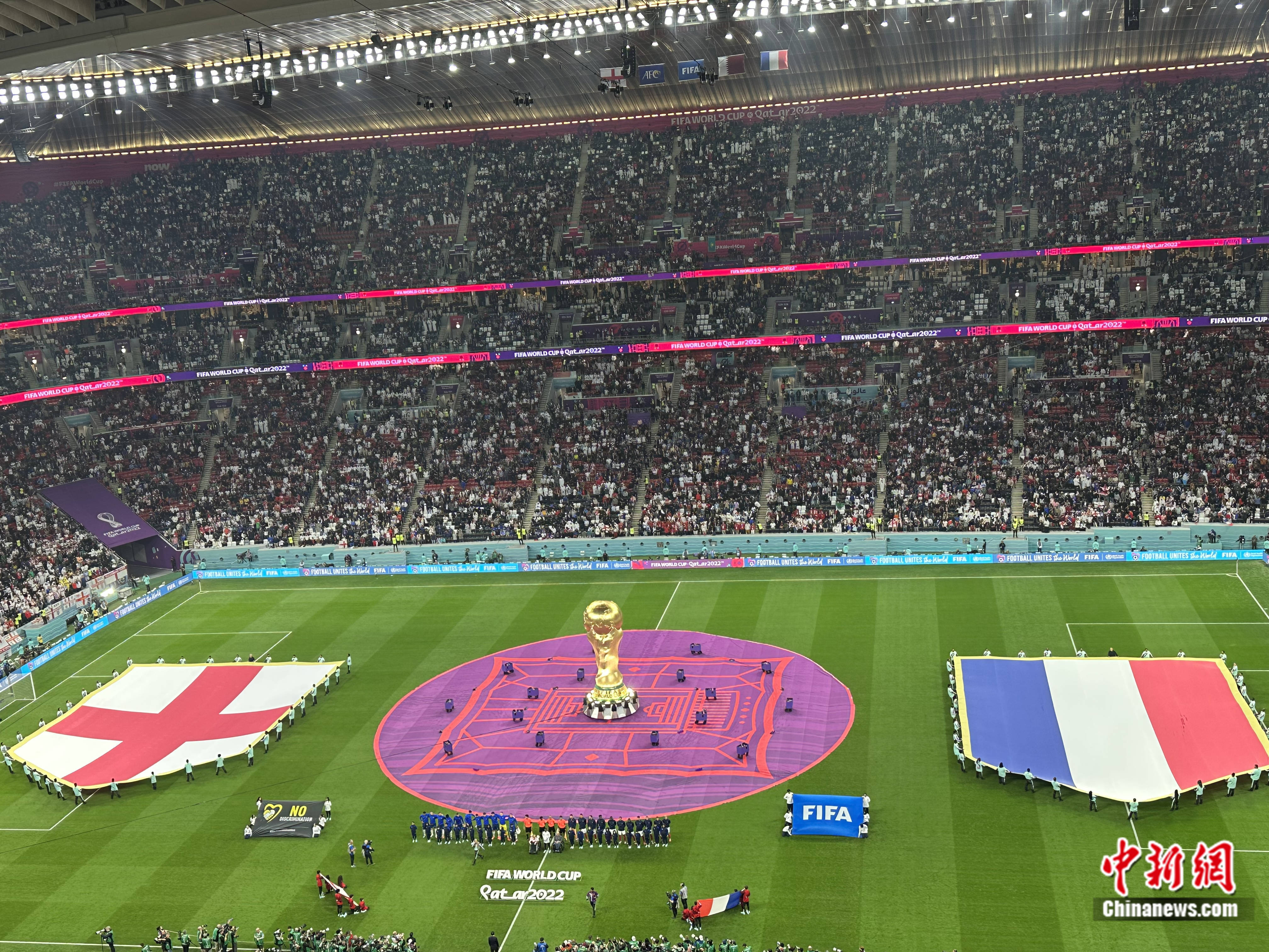 包含欧预赛球场对决步步惊心，实力对比明显的词条