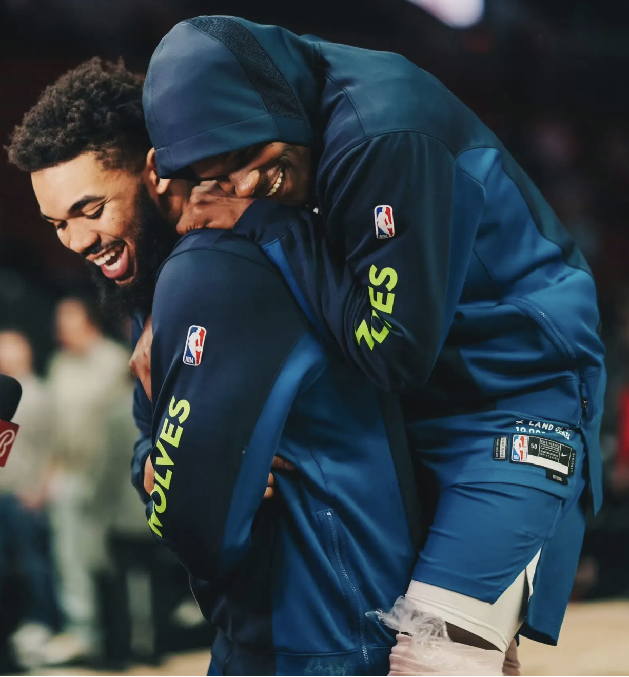 包含巨人再胜尼克斯，安东尼-戴维斯发威的词条