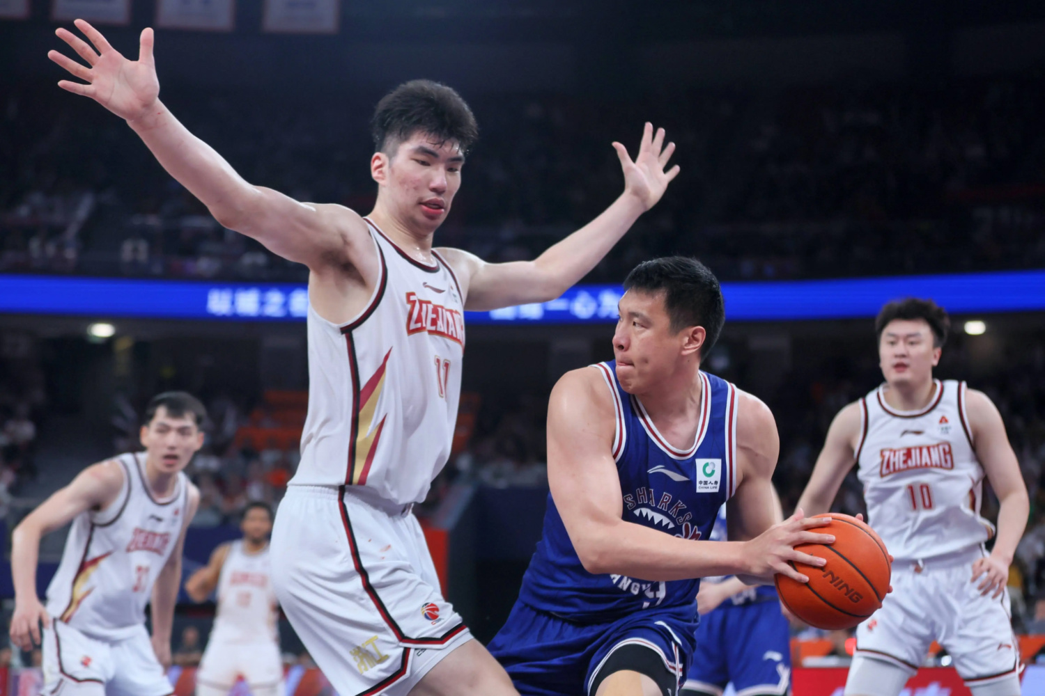 浙江男篮客场一胜难求，不敌山西队的简单介绍