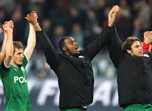 突破瓶颈!沙尔克全力以赴,取得关键胜利的简单介绍 突破瓶颈!沙尔克全力以赴,取得关键胜利的简单介绍